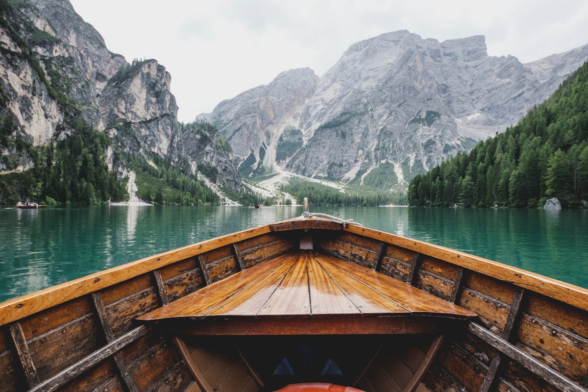 Lake Como ferry travel