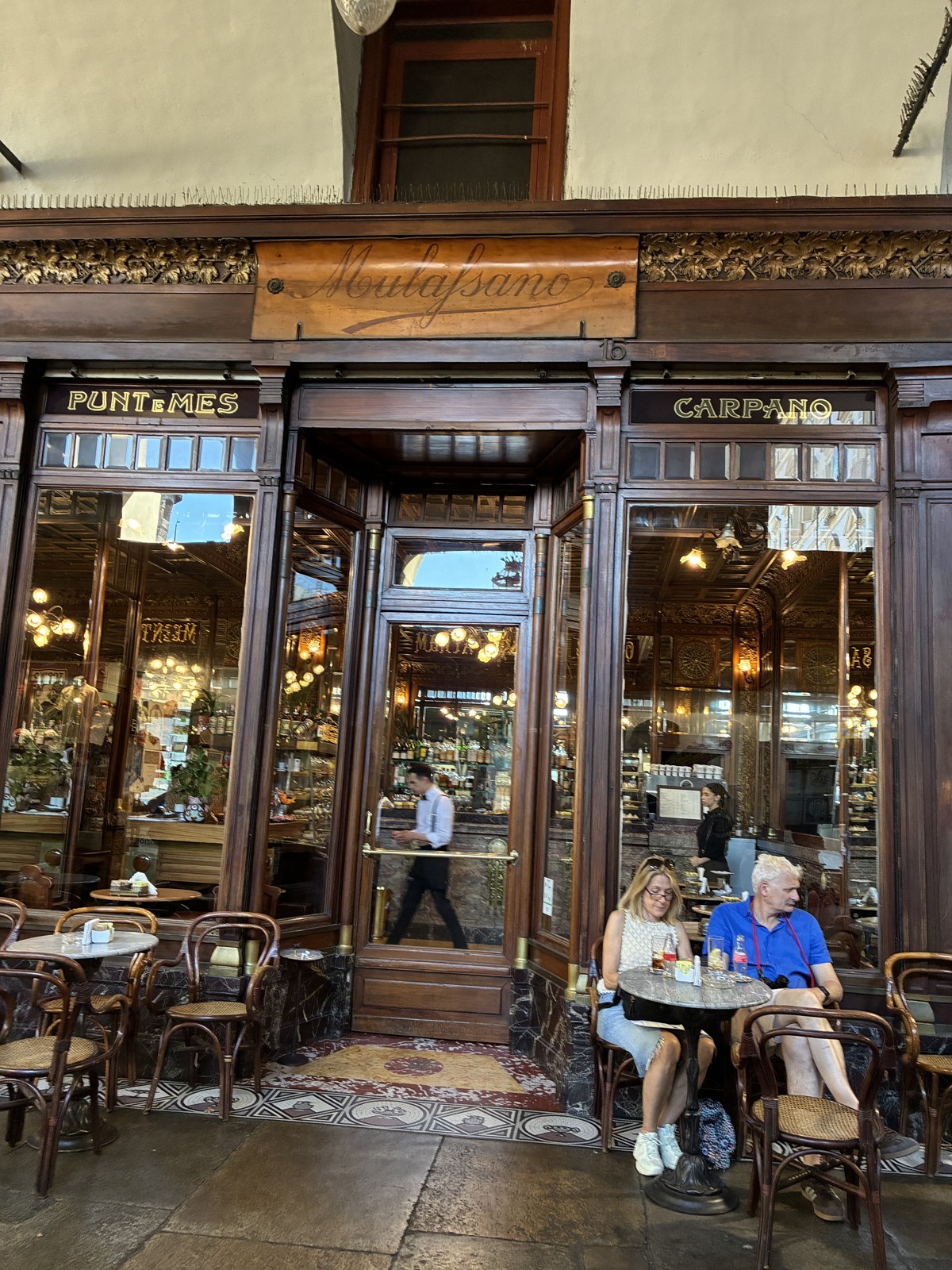 Caffè Mulassano storefront, Piazza Castello, Turin