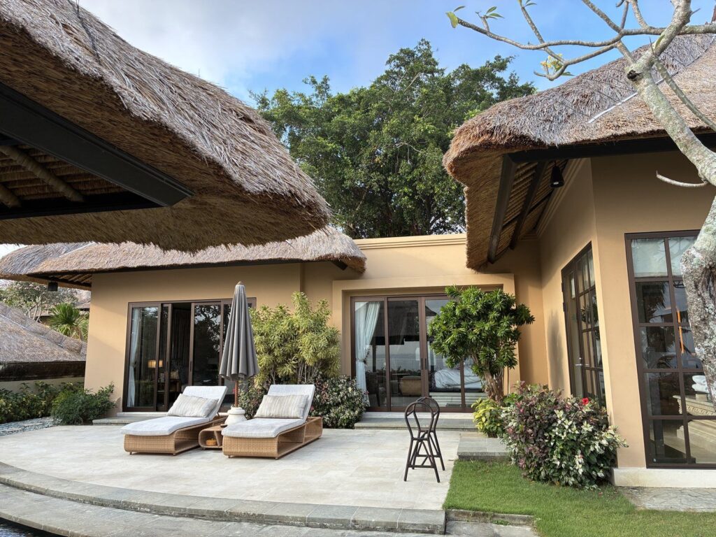 AYANA cliff villa with its pool terrace